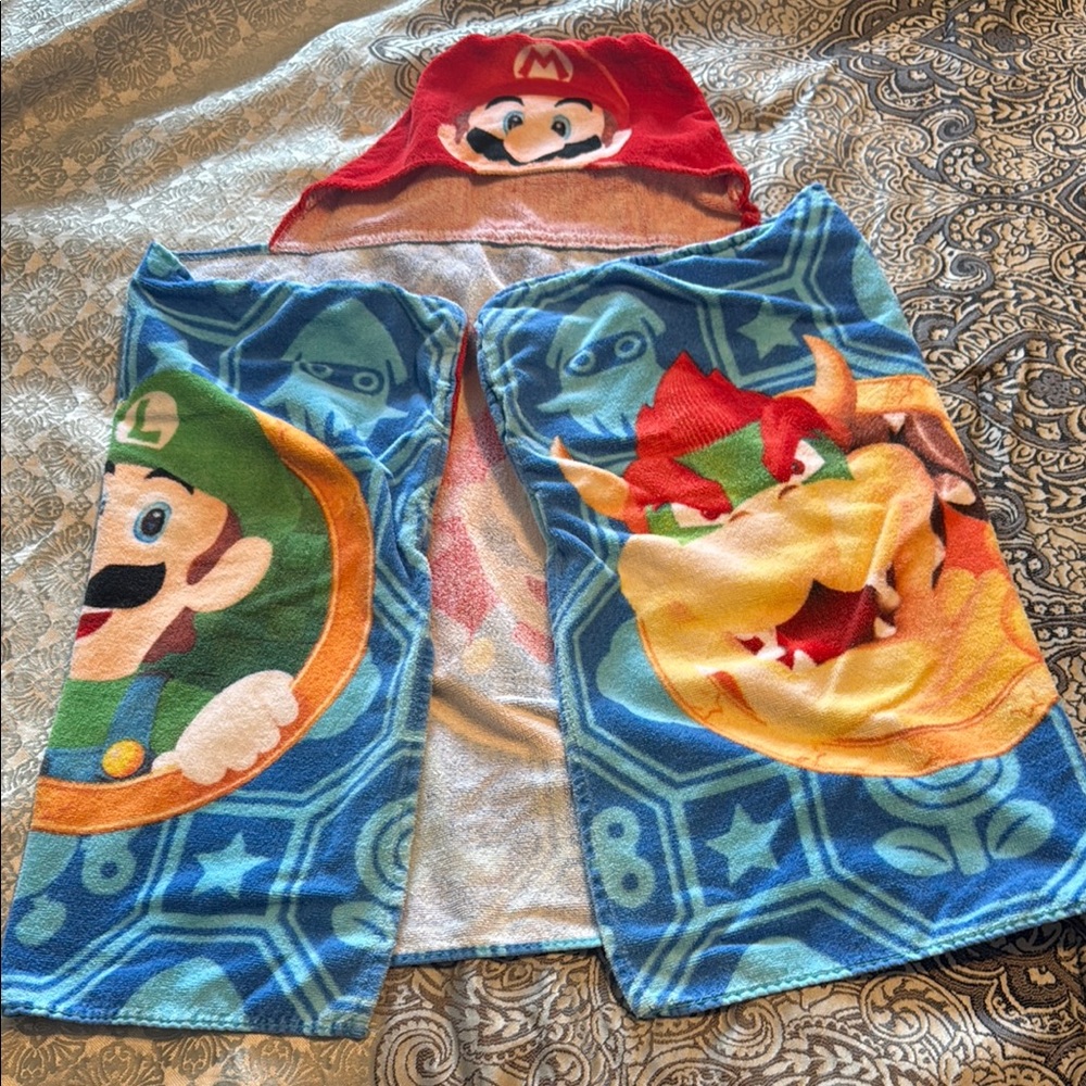 Super Mario Hooded Towel